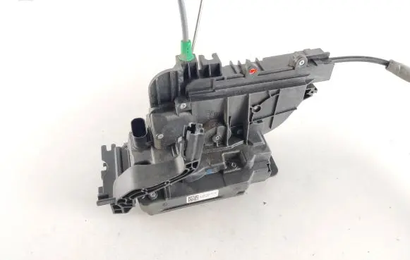 Mercedes-Benz Vito Viano W447 Front door lock A4477200235 ZGS005