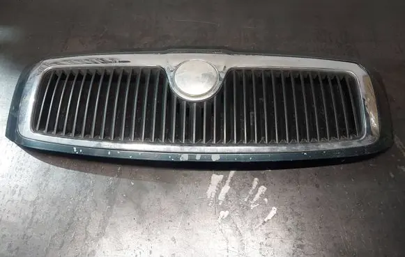 Skoda Superb B5 (3U) Front grill 3U0853651C