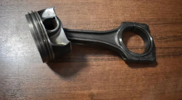 Porsche Cayenne (9Y0 9Y3) Piston 