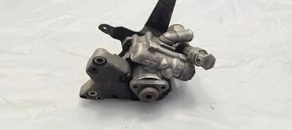 BMW 3 E92 E93 Power steering pump 7735242