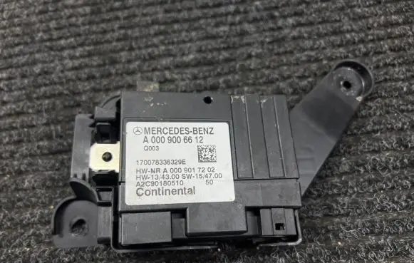 Mercedes-Benz E W213 Fuel injection pump control unit/module A0009006612 170078336329E A0009017202