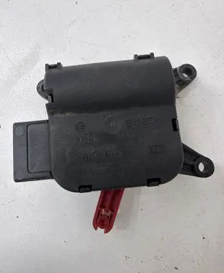 Audi A4 S4 B6 8E 8H Air flap motor/actuator 8E1820511