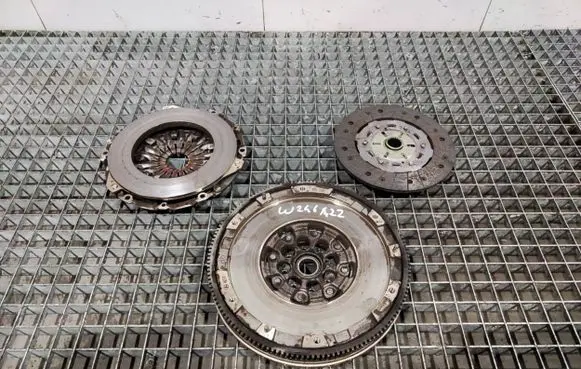 Mercedes-Benz B W246 W242 Clutch set kit A0262500501 A6510303305