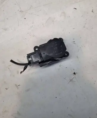Mercedes-Benz CLS C219 Air flap motor/actuator G4126002 EAB502 A2038201642