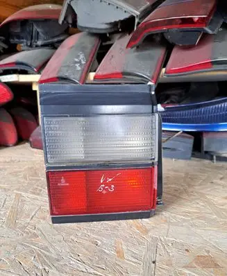 Volkswagen PASSAT B3 Tailgate rear/tail lights 357945107