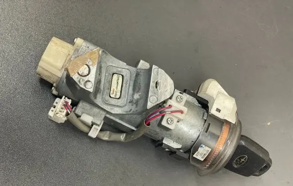 Subaru Forester SH Ignition lock 88215AG000 X1T25971