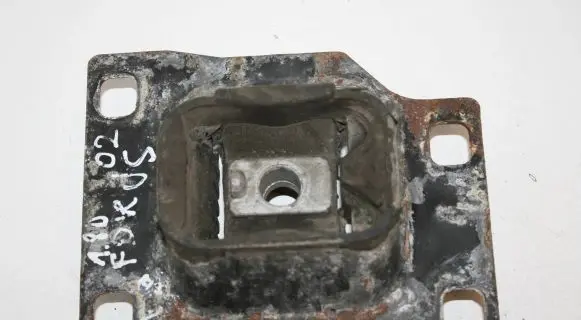 Ford Focus Engine mount bracket 98AB7M121PB 538584B 1M517M121
