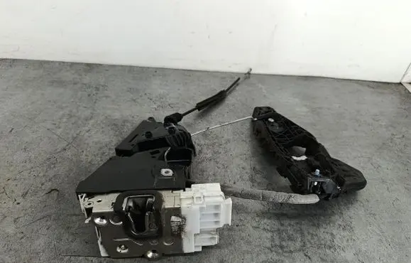 Mercedes-Benz A W169 Front door lock 1697202835
