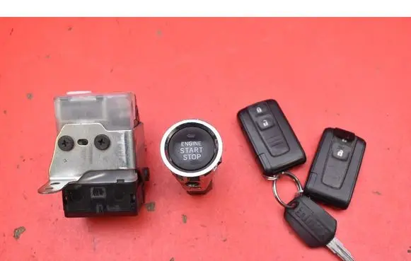 Toyota Corolla Verso E121 Ignition lock 2584AR124KTY