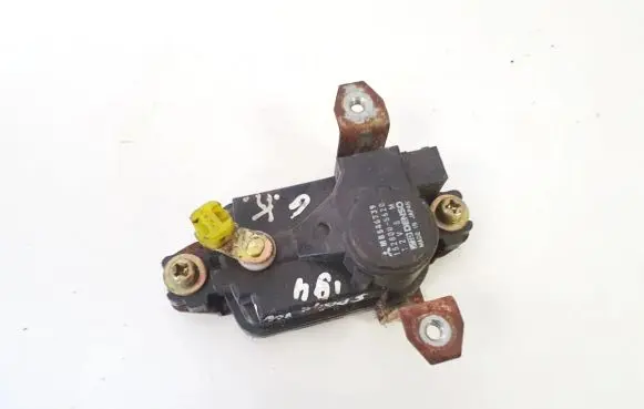 Mitsubishi Lancer Air flap motor/actuator mb546739 152800-5620