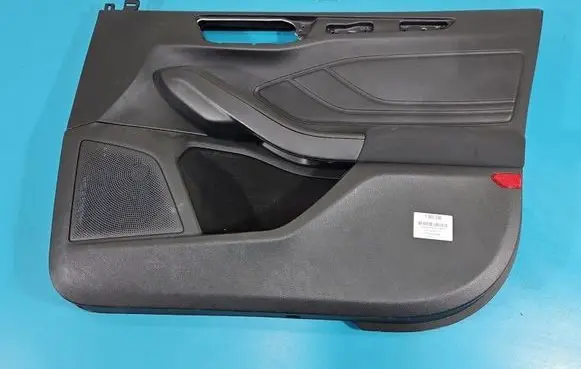 Ford Focus Front door card panel trim A23942AE IMPRK1583056
