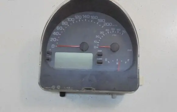 Speedometer (instrument cluster)