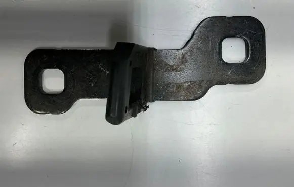 BMW i3 Trunk lock loop 7248076