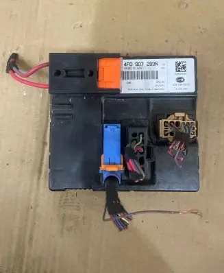Audi A6 S6 C6 4F Comfort/convenience module 4F0907289N 05012010 4F0910289N