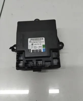 Mercedes-Benz B W245 Door control unit/module A1698207326