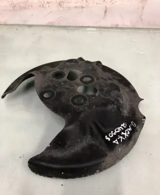 Opel Mokka B Rear brake disc plate dust cover 9825073280