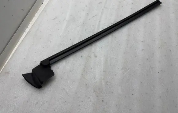 Tesla Model Y Front door rubber seal 150006200C