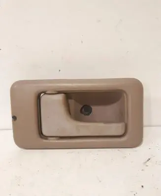 Isuzu Rodeo Front door interior handle 