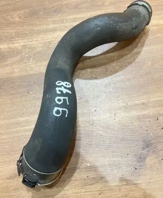 BMW 3 E90 E91 Intercooler hose/pipe 8513289