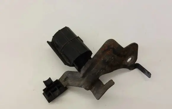 Volkswagen PASSAT B8 Other engine bay part 5K0971858