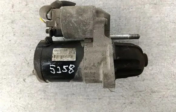 Suzuki Swift I Starter motor M000T36071
