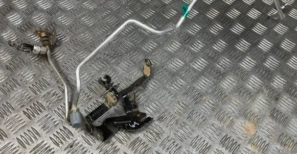 Air conditioning (A/C) pipe/hose