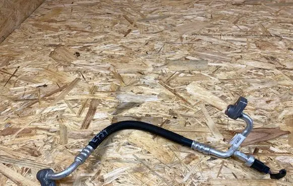 Ford Kuga II Air conditioning (A/C) pipe/hose FV4119N601AA