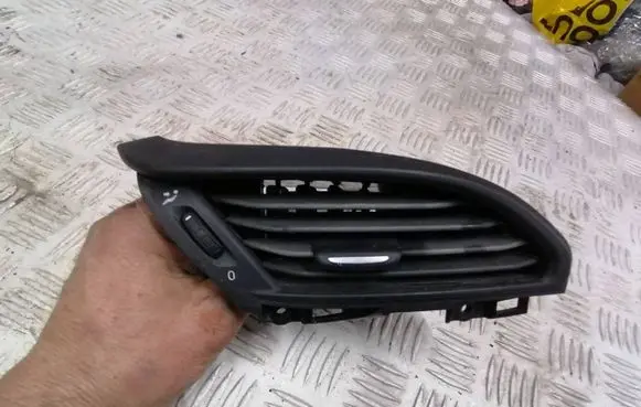 Fiat Tipo Dash center air vent grill 07356013290 203283 T8022017