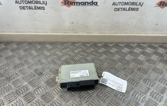 Mercedes-Benz E W213 Reducing agents exhaust control unit A0009007604