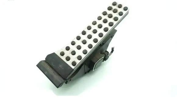 Mercedes-Benz SLK R172 Accelerator throttle pedal A2043000204
