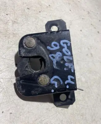 Loading door lock
