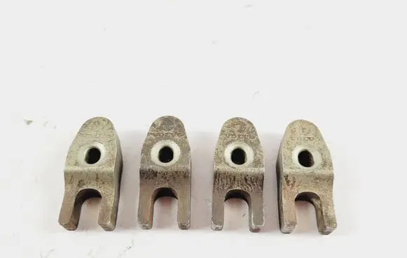 Volvo S90, V90 Fuel Injector clamp holder
