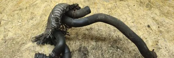 Audi TT Mk1 Engine coolant pipe/hose 1C0122157J