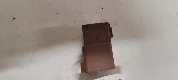 Coolant fan relay