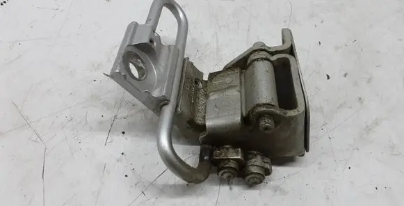 Skoda Superb B5 (3U) Rear door lower hinge