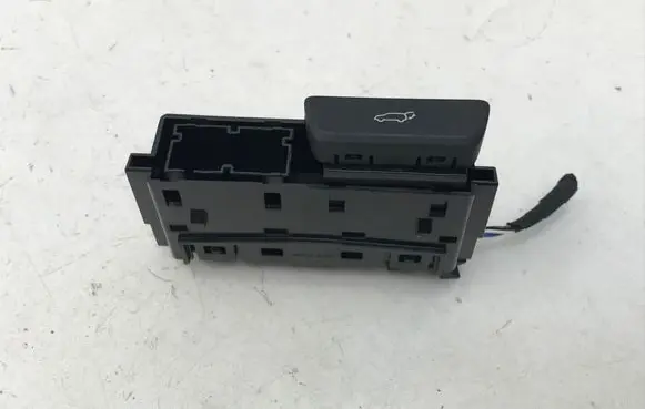 Lexus RZ Tailgate/trunk/boot open switch 75P844R