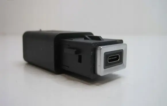 Jeep Avenger Cigarette lighter front 73577860VV