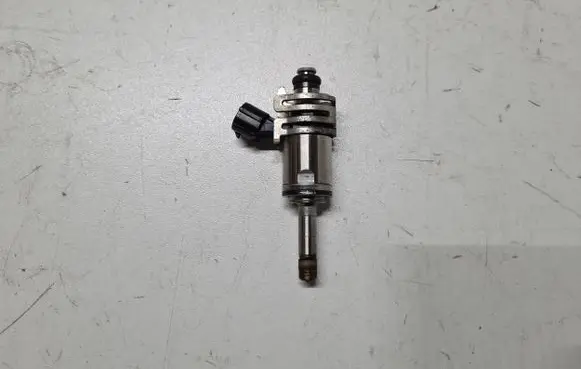 Subaru BRZ Fuel injector 16611JB000