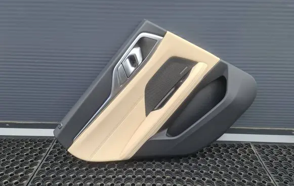 BMW 4 G22 G23 G24 G26 Rear door card panel trim