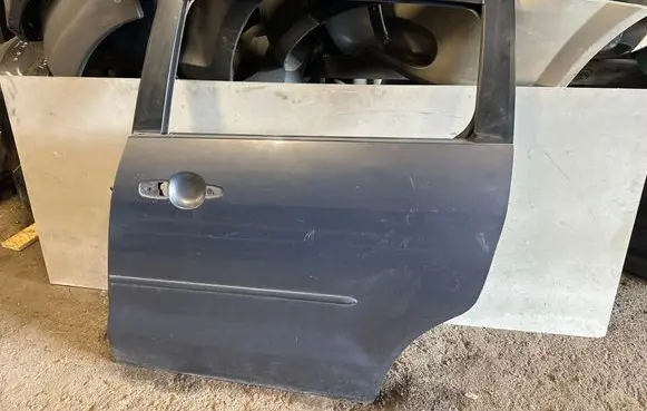 Mazda 5 Side sliding door 