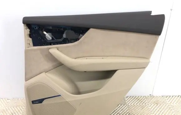 Audi Q7 4M Coupe rear side trim panel