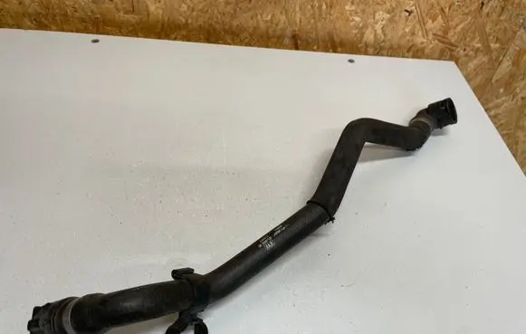 Opel Insignia B Engine coolant pipe/hose 39087130