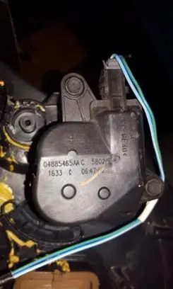 Chrysler Pacifica Air flap motor/actuator 04885465aa 5802