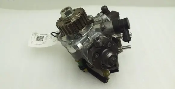 Land Rover Discovery 4 - LR4 Fuel injection high pressure pump 9X2Q9B395CA 0445010614