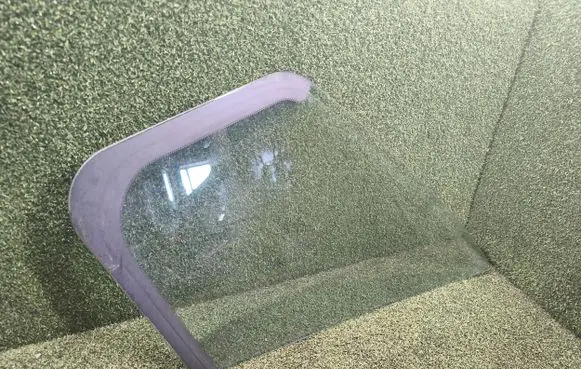 Opel Vivaro Front vent window/glass (coupe) E143R011057