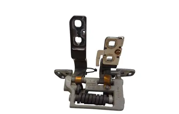 BMW 5 E60 E61 Tailgate/trunk/boot hinge 7061384