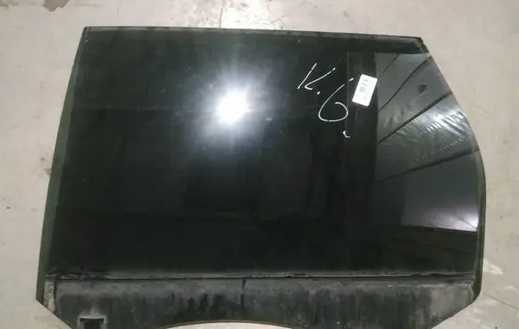 Ford Focus Rear door window glass