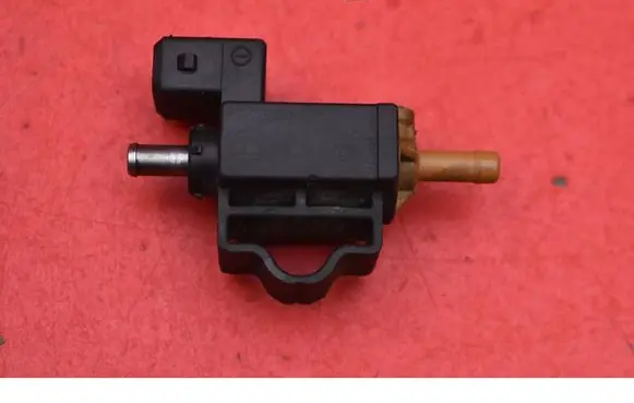 Bedford Astra Vacuum valve 55573259