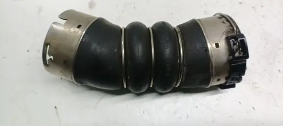 BMW X3 E83 Intercooler hose/pipe 8513450