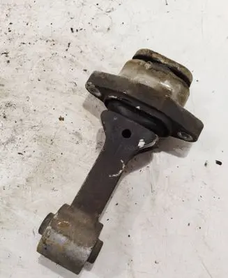 Hyundai i20 (PB PBT) Engine mount bracket